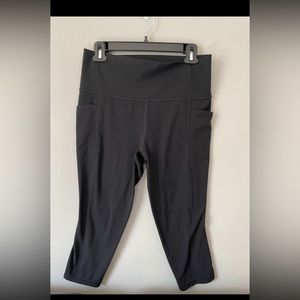 Athleta Black Cropped Leggings (L)